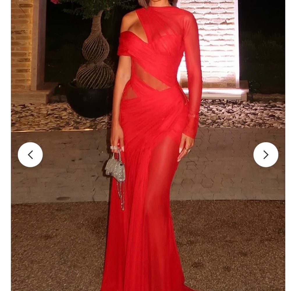 Elegant Red Evening Gown
